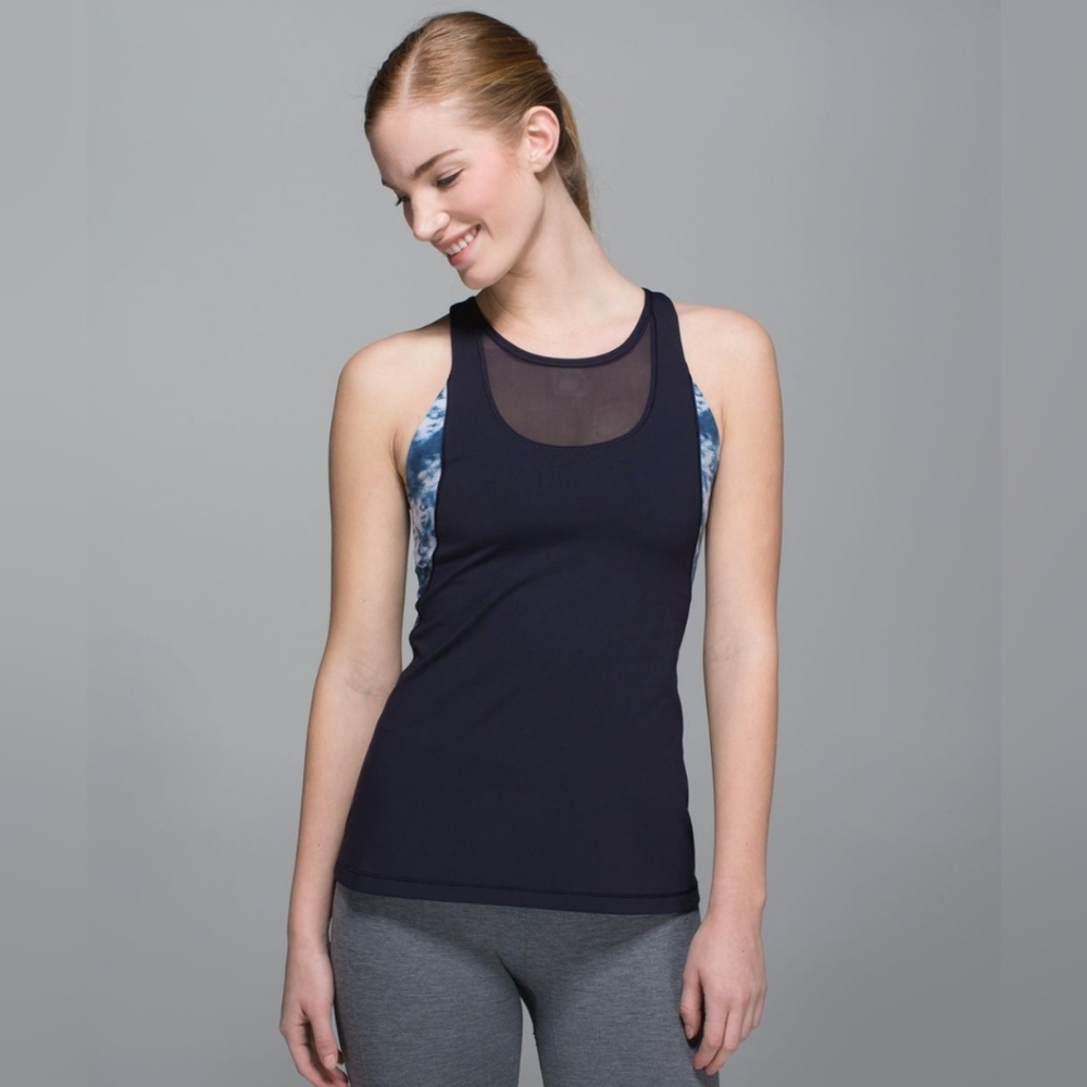 Lululemon Size 6 Navy Tank‎ Top